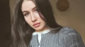 خلع الحجاب.. سلمي عبد العظيم تظهر بشعرها لأول مرة وتثير جدلاً واسعاً على السوشيال ميديا